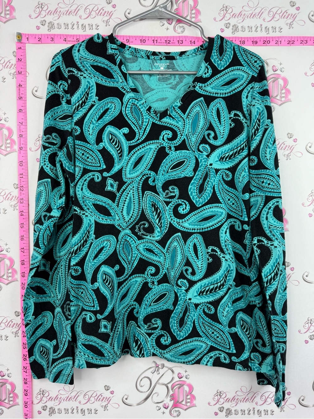 Jones New York long sleeve Black and Teal Paisley V-Neck Long Sleeve Top